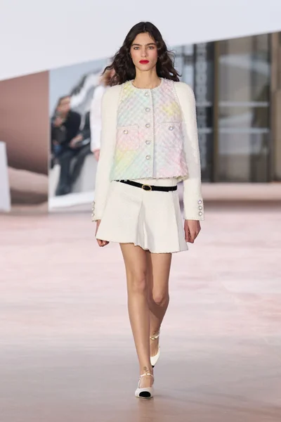 Look 1